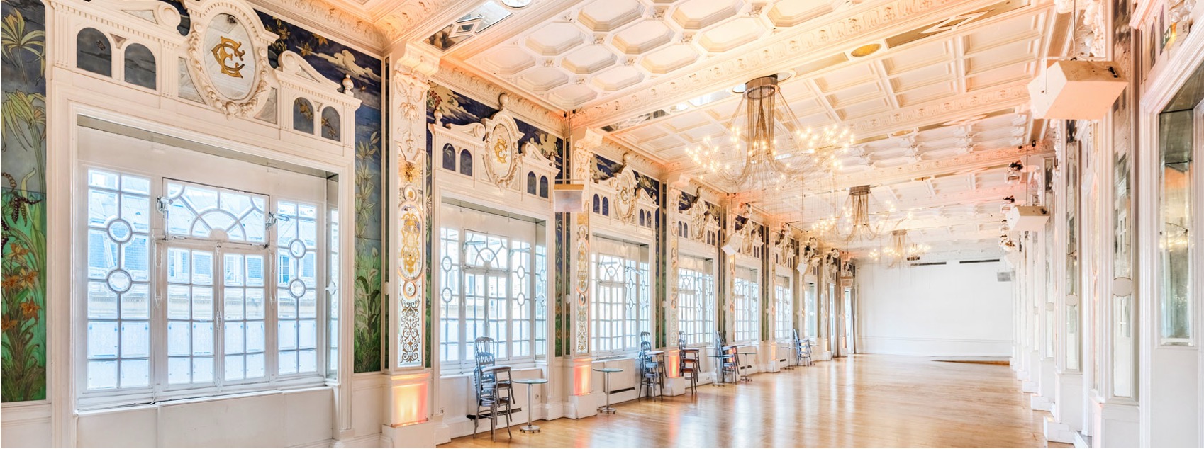 Le Salon Des Miroirs