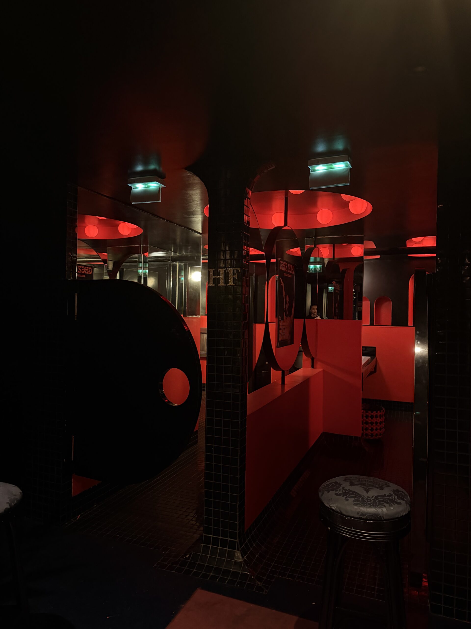 Le Cabaret Du Louvres